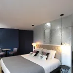 Hotel Restaurant Du Fronton - Maison Bonnet 3*