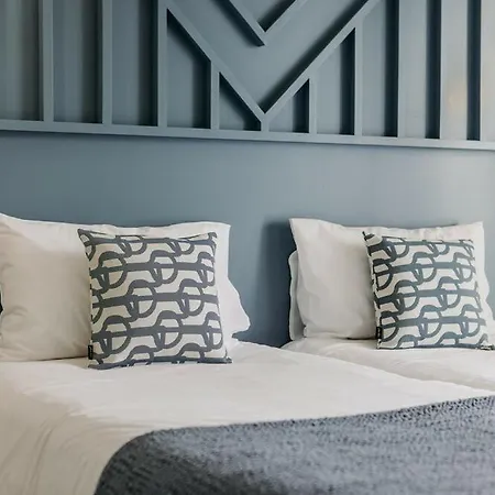 Отель Restaurant Du Fronton - Maison Bonnet