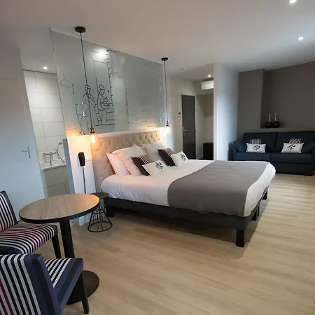 Restaurant Du Fronton - Maison Bonnet 3* イッツァス