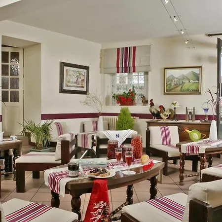 Restaurant Du Fronton - Maison Bonnet ホテル