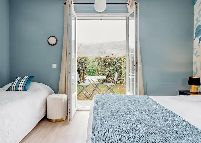 Отель Restaurant Du Fronton - Maison Bonnet