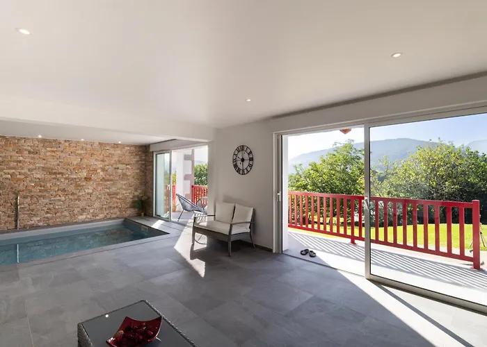 Restaurant Du Fronton - Maison Bonnet Отель 3*