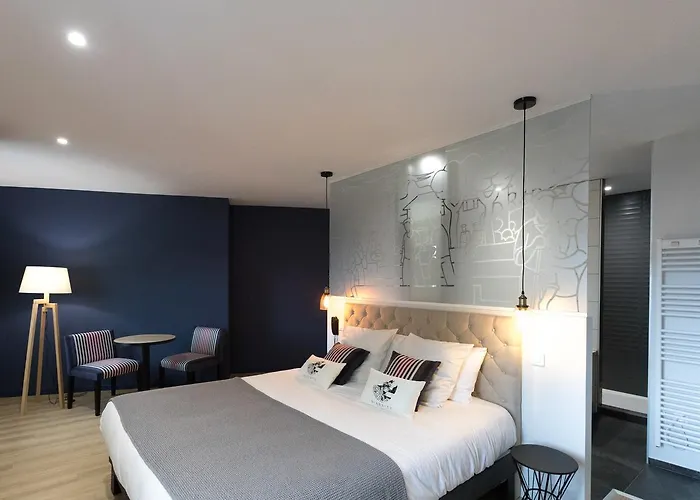 Hotel Restaurant Du Fronton - Maison Bonnet 3*