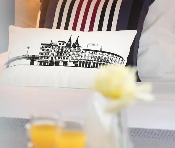 Hotel Restaurant Du Fronton - Maison Bonnet