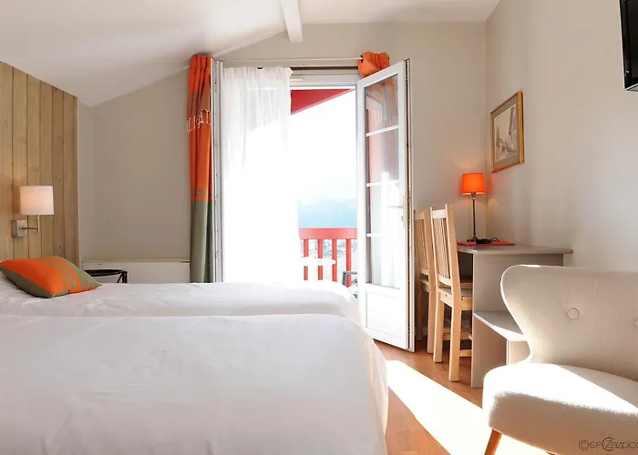 Hotel Restaurant Du Fronton - Maison Bonnet 3*