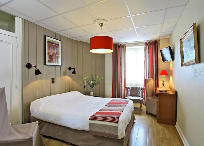 Отель Restaurant Du Fronton - Maison Bonnet Итсасу