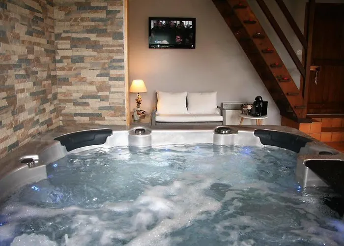 Restaurant Du Fronton - Maison Bonnet Отель