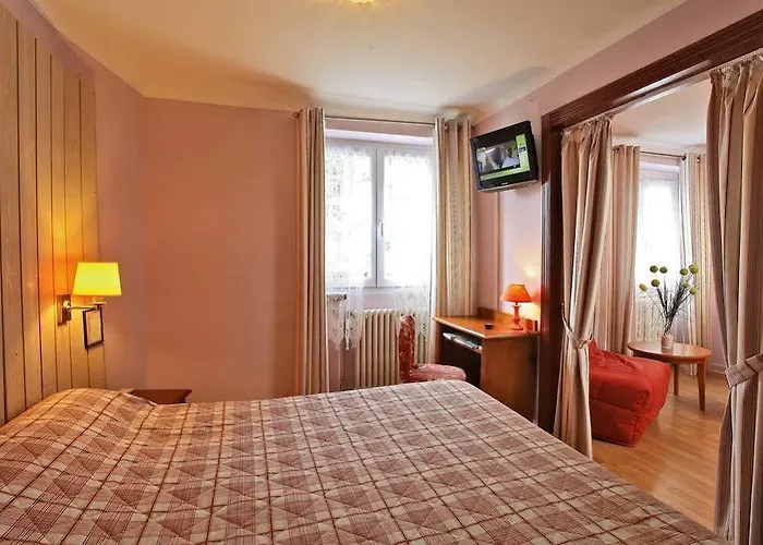 Hotel Restaurant Du Fronton - Maison Bonnet 3*